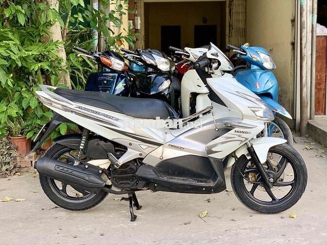 Honda Airblade 110 fi6 nan 2011 Trắng