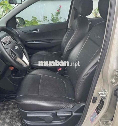 Hyundai i20 2011 Hatchback Vàng cát 49.000km