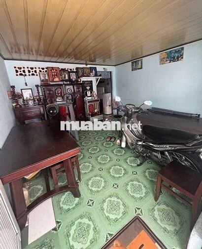 Nhà Cũ Bà Hom,diện tích lớn Cho Anh Chị thích xây nhà mới