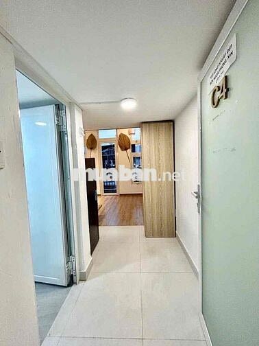 DUPLEX BAN CÔNG - NGAY ĐH UEF, HỒNG BÀNG, HUTECH- TIỆN QUA Q1