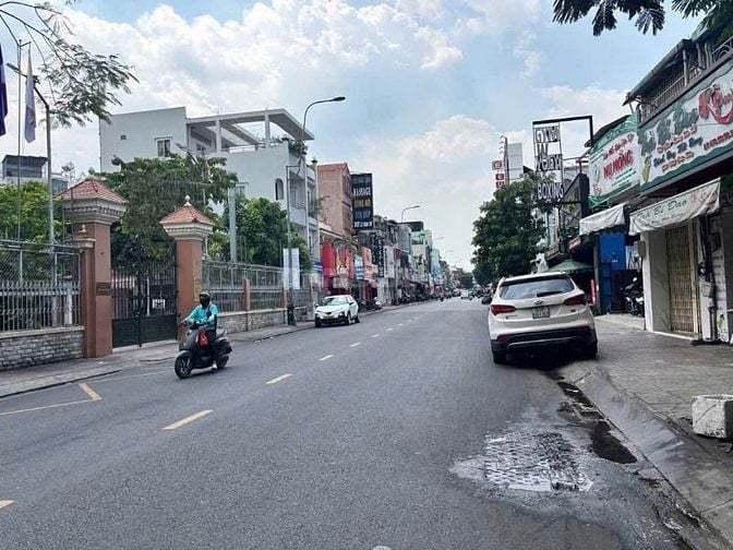  BÁN NHÀ MẶT TIỀN LÊ VĂN SỸ, P.2, TÂN BÌNH