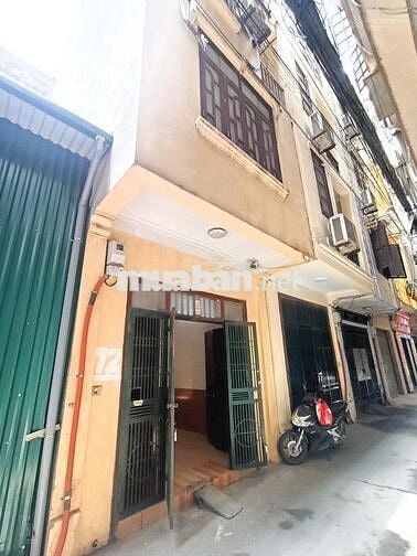 Cho thuê nhà nguyên căn ngõ 146 Trung Kính - 40m x 5 tầng. Giá 17tr/th