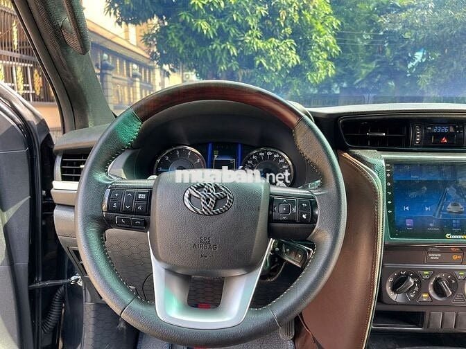 Toyota Fortuner 2020 Số tự động Máy dầu Đen