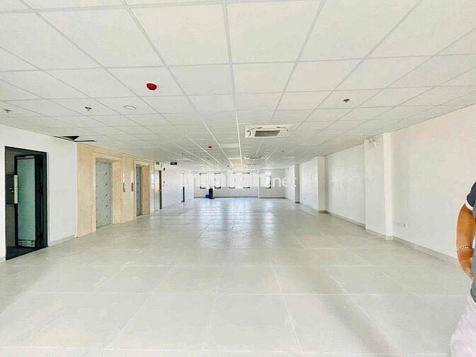 chính chỉ cho thuê văn phòng Phường Yên Hoà. Diện tích 130m2