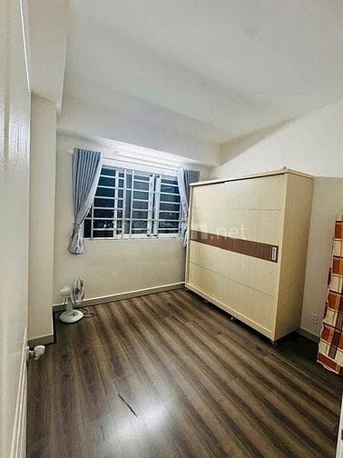 Chung cư Bàu cát,Tân BÌnh căn 2p ngủ,có nội thất giá 10tr/th