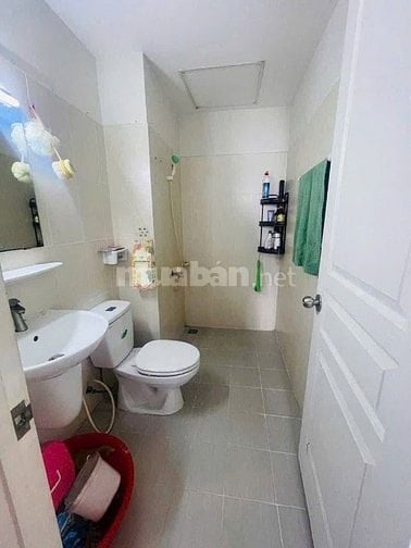 Chung cư Bàu cát,Tân BÌnh căn 2p ngủ,có nội thất giá 10tr/th