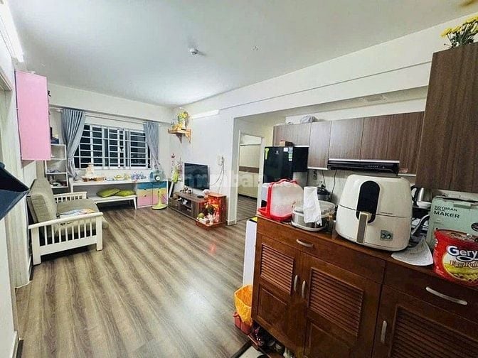 Chung cư Bàu cát,Tân BÌnh căn 2p ngủ,có nội thất giá 10tr/th