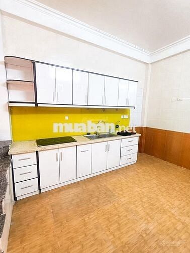 Cho thuê căn nhà 40m2 x 5 tầng/17 triệu - ngõ 146 Trung Kính, Cầu Giấy
