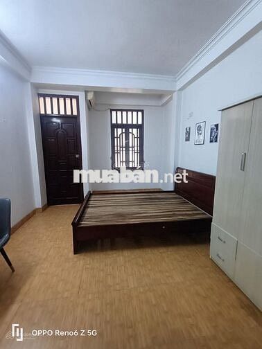 Cho thuê căn nhà 40m2 x 5 tầng/17 triệu - ngõ 146 Trung Kính, Cầu Giấy