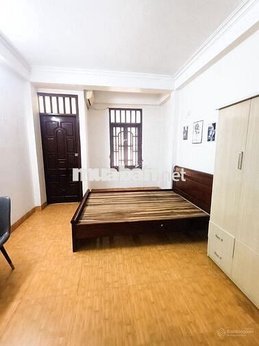 Cho thuê căn nhà 40m2 x 5 tầng/17 triệu - ngõ 146 Trung Kính, Cầu Giấy