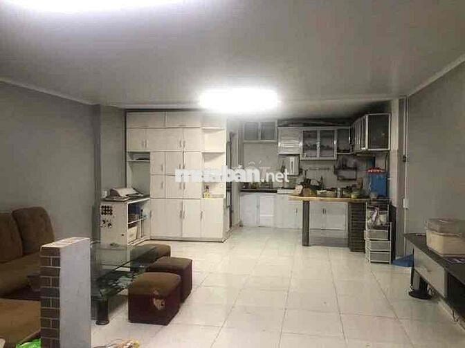 Hiếm! Nhà 3 tầng Nguyễn Văn Cừ – 3PN– Chỉ 8 triệu, ở luôn gần cầu Chui