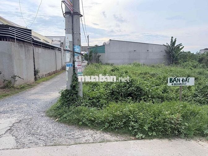 đất giá rẻ nhất khu , 2 mặt tiền oto