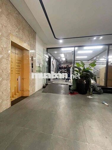 Tòa nhà văn phòng 5 tầng, thang máy, mặt phố Lý Sơn – Long Biên