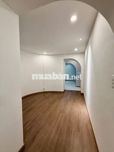 Nhà trệt lửng 3 lầu 7PN mặt tiền đường Lý Tự Trọng chỉ 25 triệu