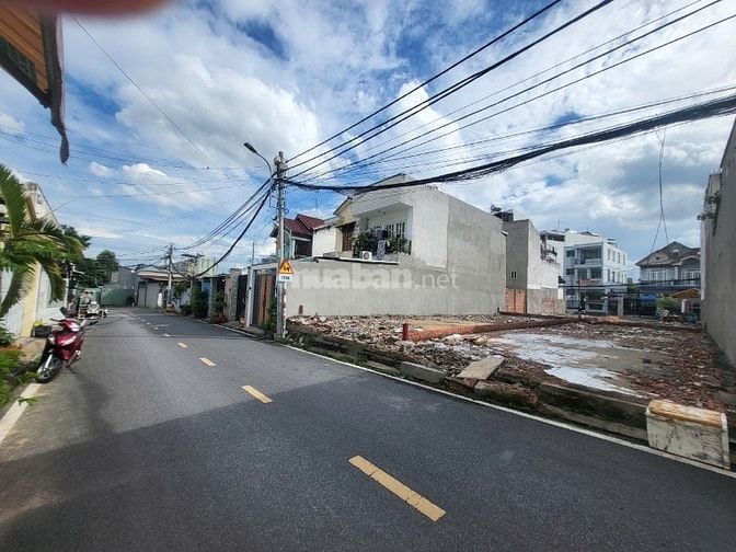 Đất mặt tiền đường 14-Đình Phong Phú TNPB  Thủ Đức  8.4tỷ/110m2.