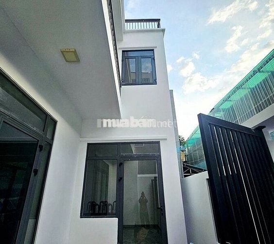 🔥[ CHÍNH CHỦ ] Bán Nhà 3 Tầng BTCT gần TTTM GIGAMALL