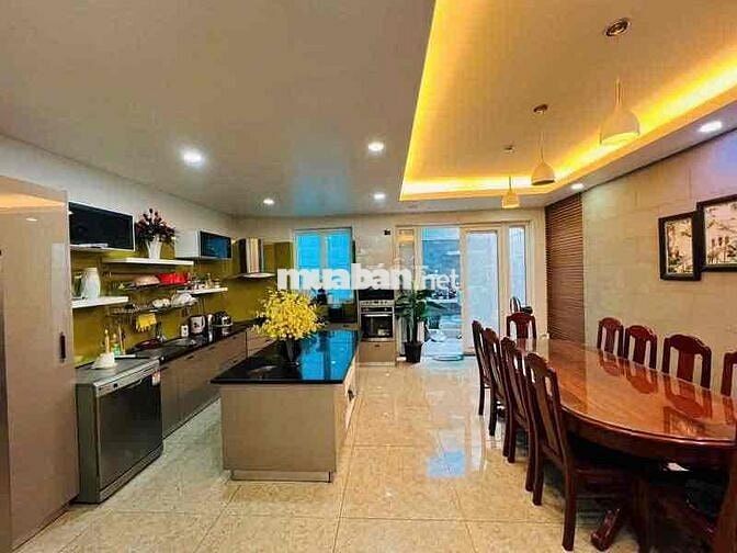 Cho Thuê Biệt Thự VIP Đặng Thùy Trâm 120m²-5PN, Nội Thất Gỗ Đỏ CC