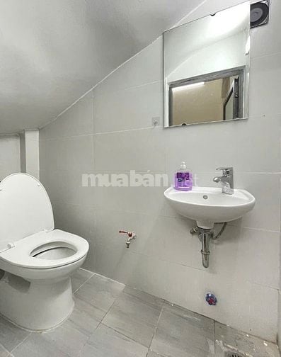 Cho thuê nhà ngõ 379 Đội Cấn, Ba Đình, DT 50m2 x 4 tầng, an ninh tốt