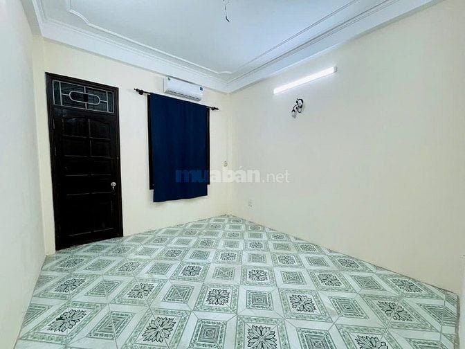 Cho thuê nhà ngõ 379 Đội Cấn, Ba Đình, DT 50m2 x 4 tầng, an ninh tốt