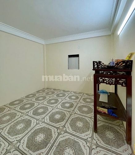 Cho thuê nhà ngõ 379 Đội Cấn, Ba Đình, DT 50m2 x 4 tầng, an ninh tốt