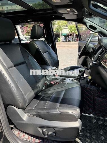 Ford Everest Titanium 2018 100.000 km Đen