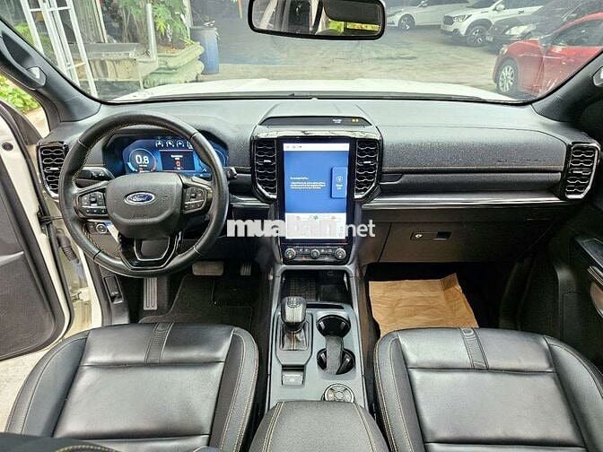 Ford Everest Wildtrak 2023, lướt 26000 km, ht góp.