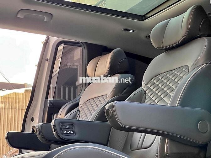 Hyundai Custin Cao Cấp 2.0T 2024 4.000 km Trắng
