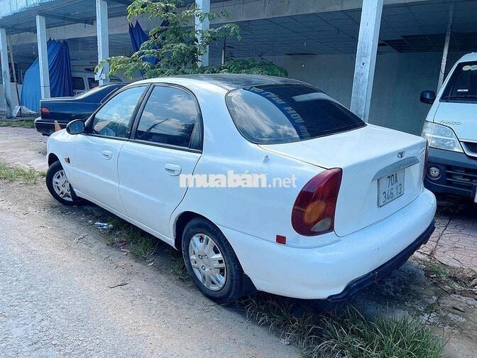 Daewoo Lanos Trắng 5 chỗ