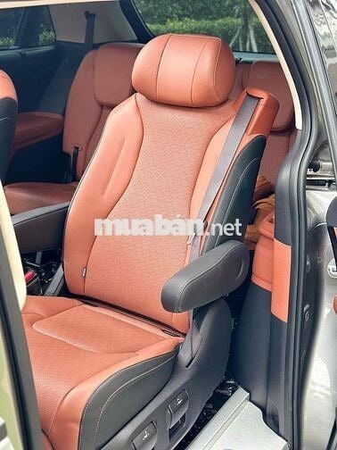 KIA CARNIVAL 2.2 SIGNATURE 2025 Xám 11.000km