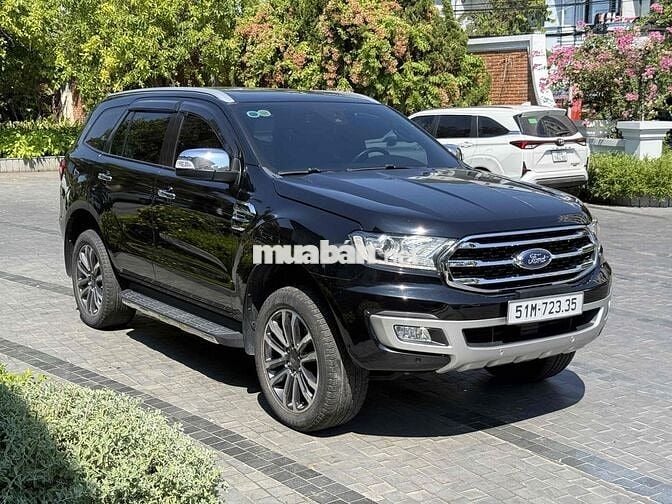Ford Everest Titanium 2018 100.000 km Đen