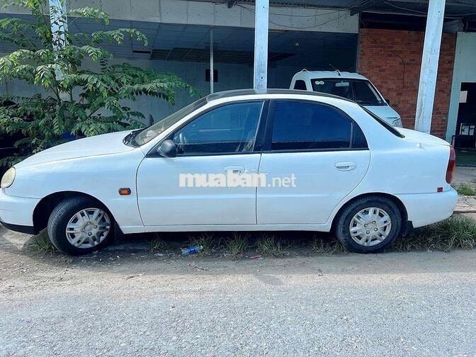 Daewoo Lanos Trắng 5 chỗ