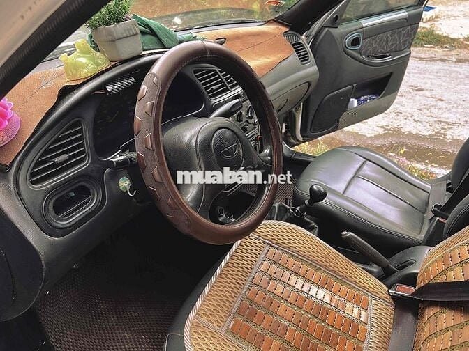 Daewoo Lanos Trắng 5 chỗ