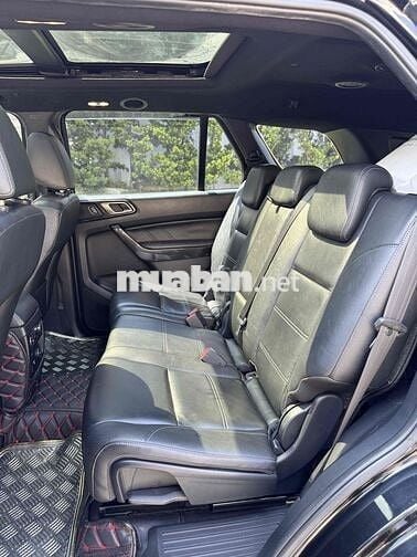 Ford Everest Titanium 2018 100.000 km Đen