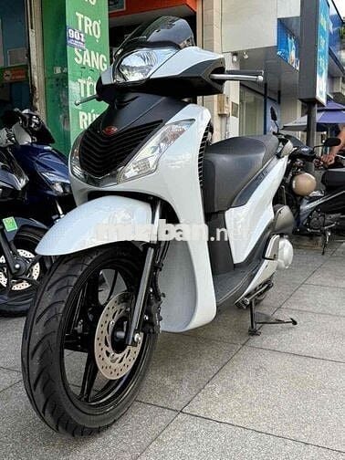 Honda SH 2011 Trắng 7300km