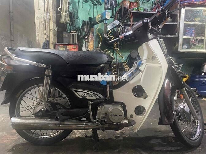 Sanda Boss Đen, Trắng đã sử dụng