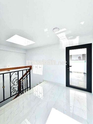 Bán nhà 5 tầng view sông trục Dương Quảng Hàm, Gò Vấp, tiện xây CHDV.
