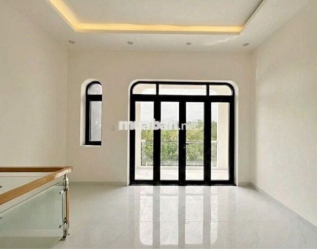 CUỐI NĂM XIN VISA ĐI MỸ VỚI CHỒNG , BÁN LẠI CĂN 1 TRỆT 1 LẦU