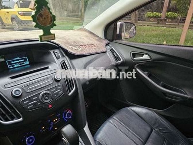 Focus 2017 hatback . bản trend. odo 91200km