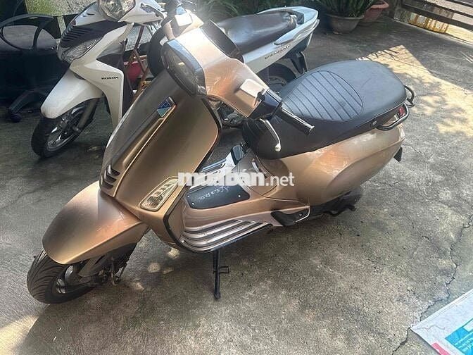 Piaggio Vespa 2016 Nâu