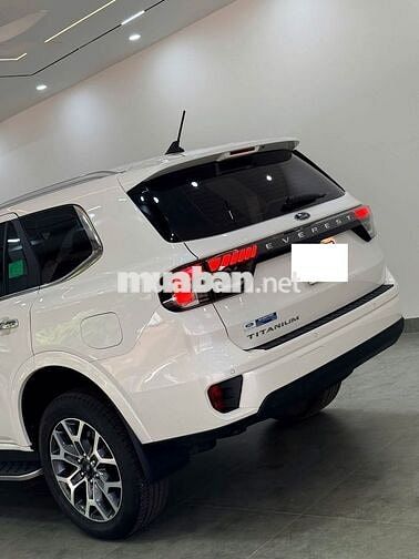 🔴 FORD EVEREST 2.0l TITANIUM 2 CẦU NHẬP KHẨU THÁI
