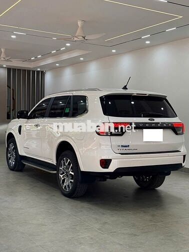 🔴 FORD EVEREST 2.0l TITANIUM 2 CẦU NHẬP KHẨU THÁI