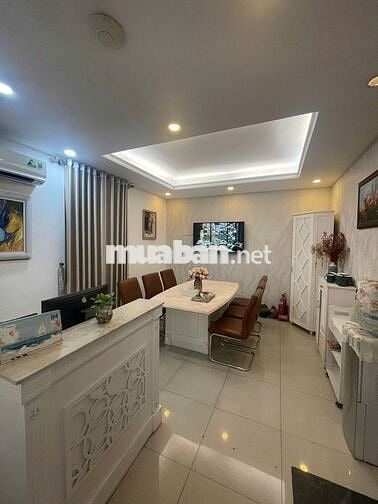 Nguyên Căn 585/ Sư Vạn Hạnh ngay Vạn Hạnh Mall, 5x15m, 3tầng, 5pn 25tr