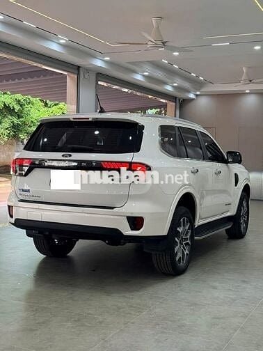 🔴 FORD EVEREST 2.0l TITANIUM 2 CẦU NHẬP KHẨU THÁI