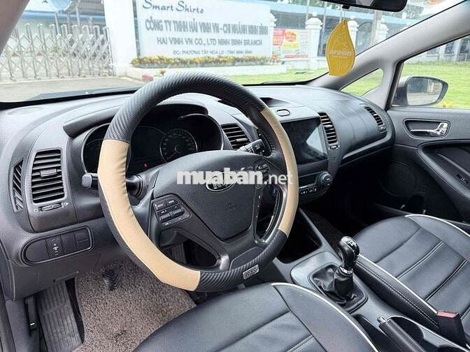 Kia K3 2015 Số sàn Vàng cát 5 chỗ