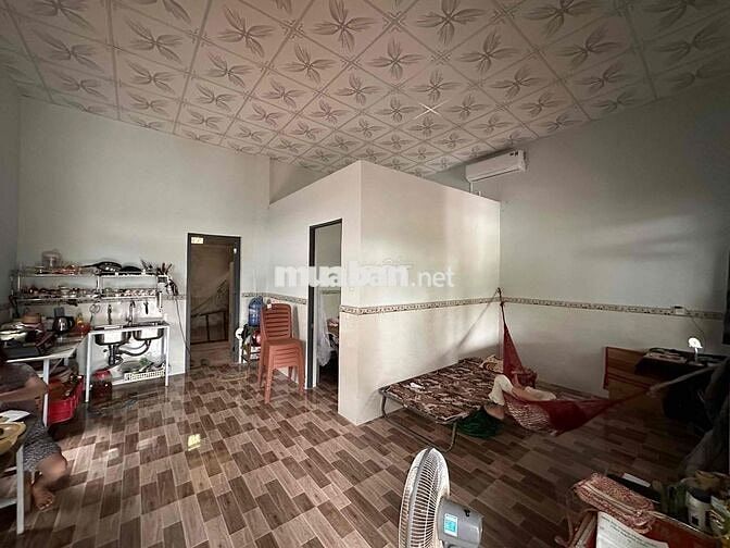 Bán đất 337m2 sẵn nhà mới xây.