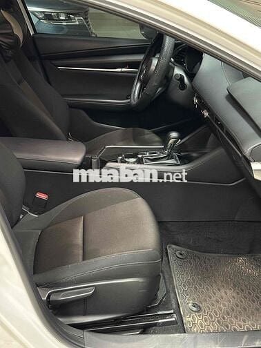 Mazda Mazda 3 Deluxe 2024 20000 km Trắng