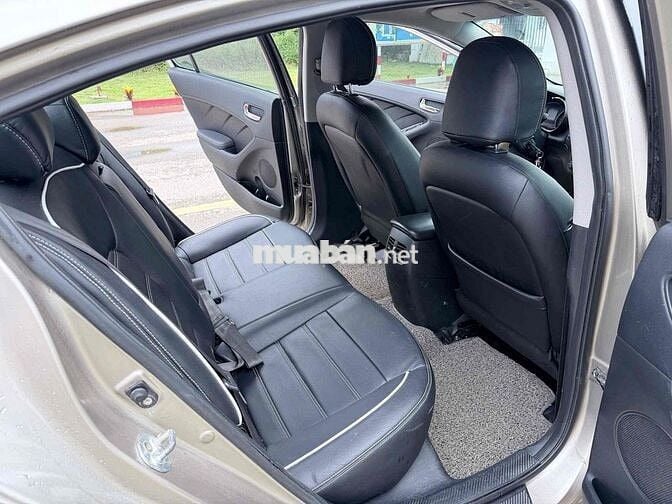 Kia K3 2015 Số sàn Vàng cát 5 chỗ