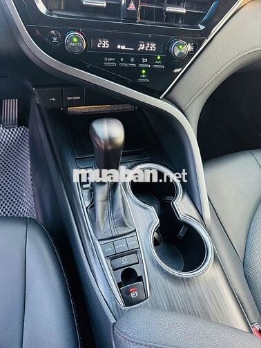 Toyota Camry 2.5Q 2022 Đen Tự động