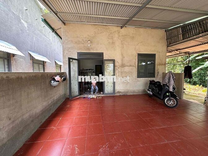 Bán đất 337m2 sẵn nhà mới xây.