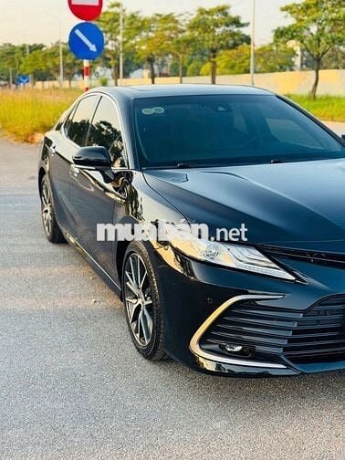 Toyota Camry 2.5Q 2022 Đen Tự động